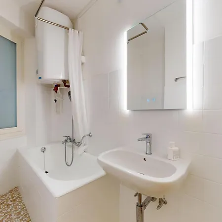 Charming Flat In The Heart Of Sierre