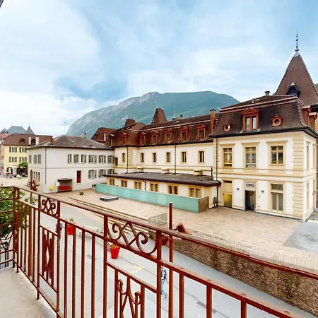 Charming Flat In The Heart Of * Sierre