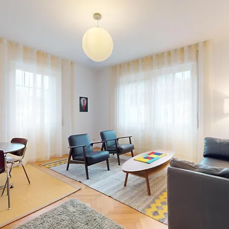 Charming Flat In The Heart Of Apartamento *